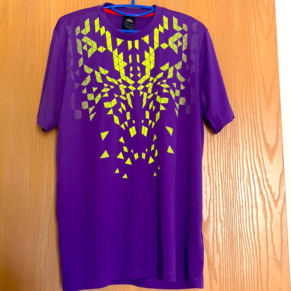 Men’s Adidas dri-fit tshirt